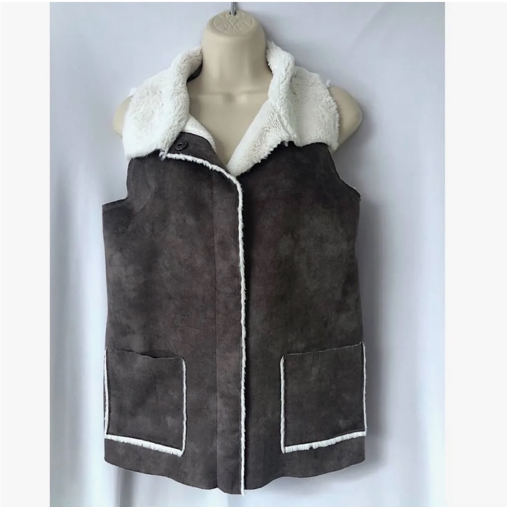 Suade brown vest